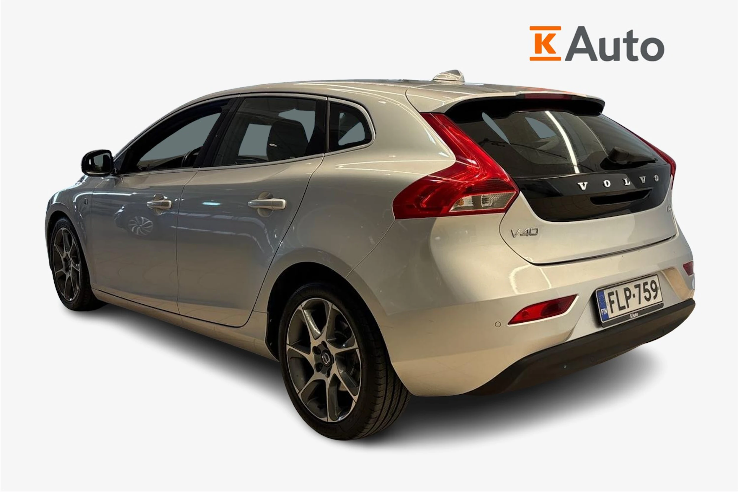 Harmaa Volvo V40 2015 kuva 3.