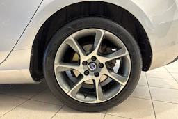 Harmaa Volvo V40 2015 kuva 13.