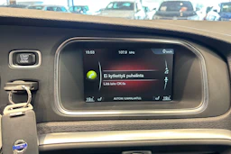 Harmaa Volvo V40 2015 kuva 16.