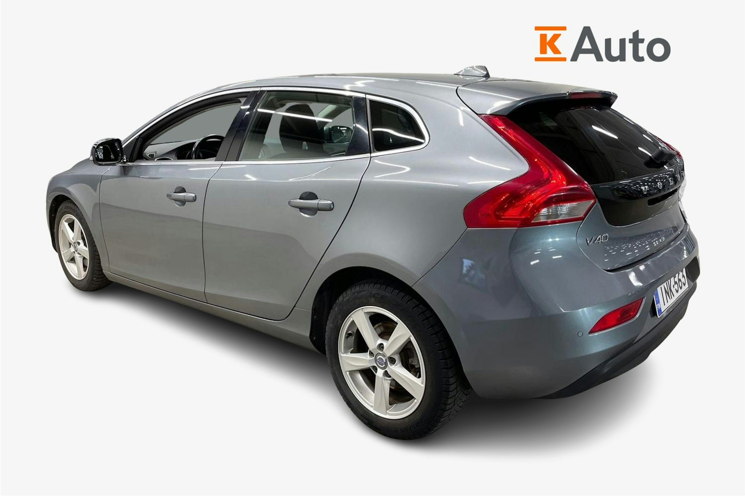Harmaa Volvo V40 2015 kuva 2.