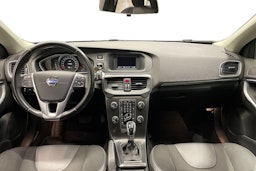 Harmaa Volvo V40 2015 kuva 9.