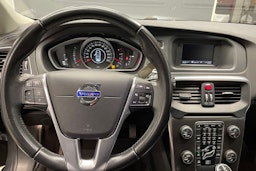 Harmaa Volvo V40 2015 kuva 17.