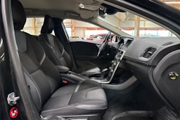 musta Volvo V40 2015 kuva 11.