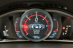 musta Volvo V40 2015 kuva 17.