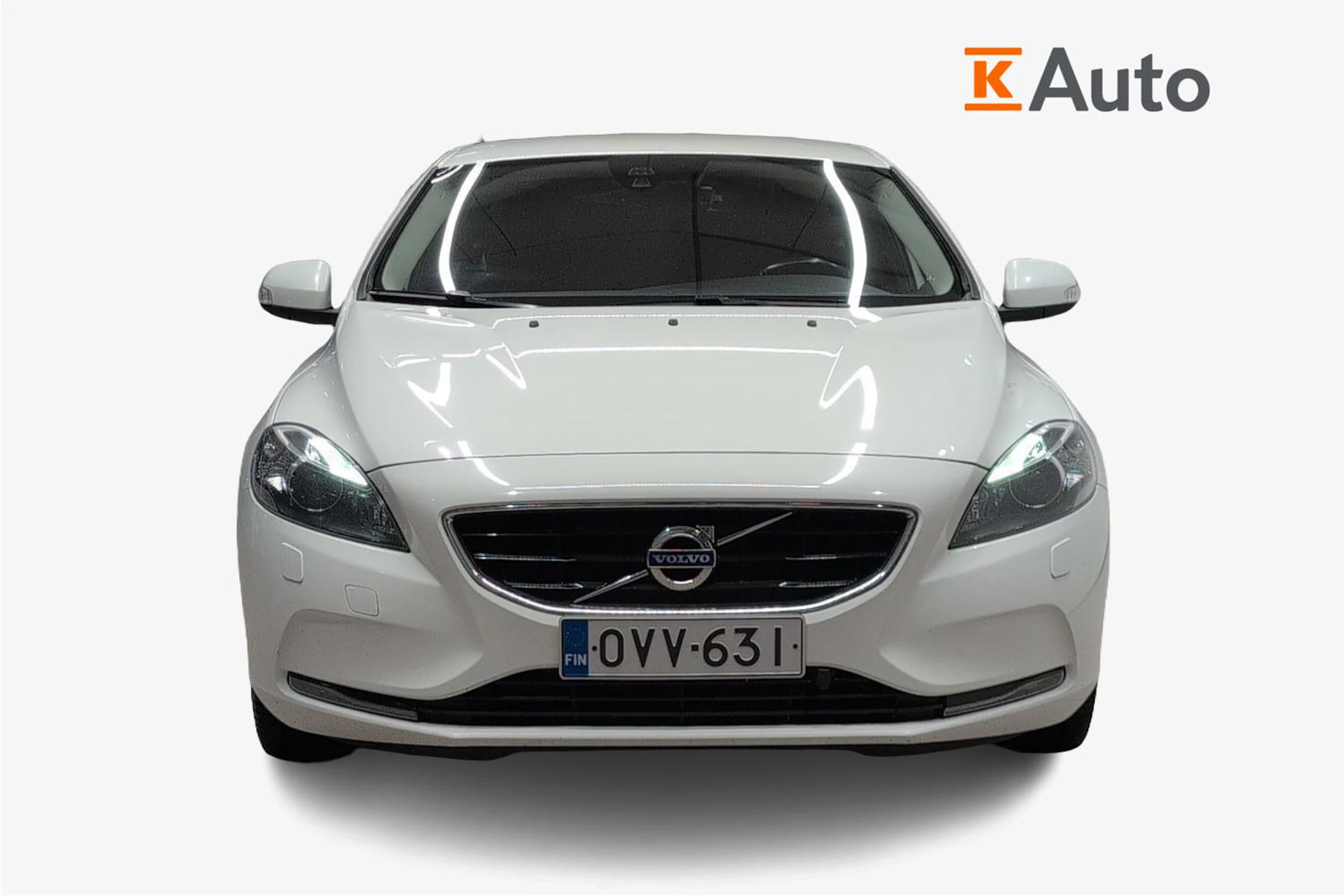 valkoinen Volvo V40 2015 kuva 4.