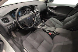 valkoinen Volvo V40 2015 kuva 6.
