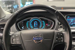 valkoinen Volvo V40 2015 kuva 12.