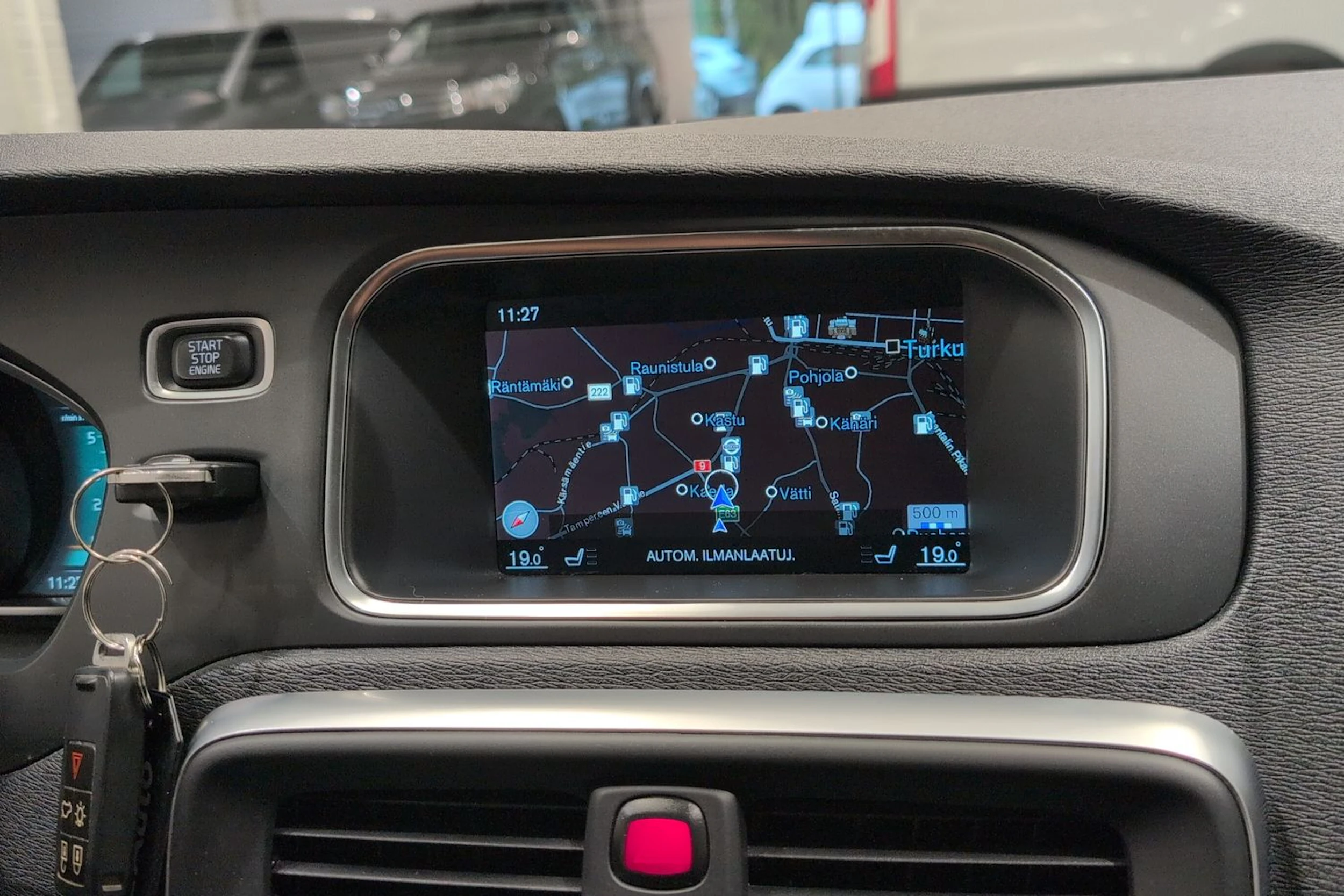 valkoinen Volvo V40 2015 kuva 14.