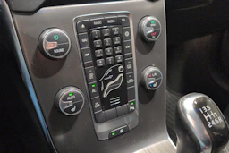 valkoinen Volvo V40 2015 kuva 15.
