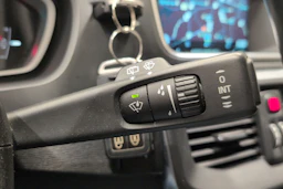 valkoinen Volvo V40 2015 kuva 18.