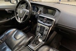 valkoinen Volvo V40 2015 kuva 12.