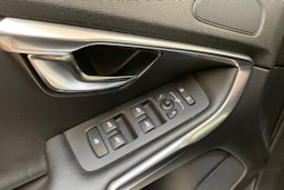 valkoinen Volvo V40 2015 kuva 18.