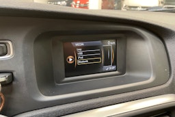 valkoinen Volvo V40 2015 kuva 22.