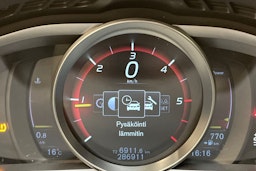 valkoinen Volvo V40 2015 kuva 23.