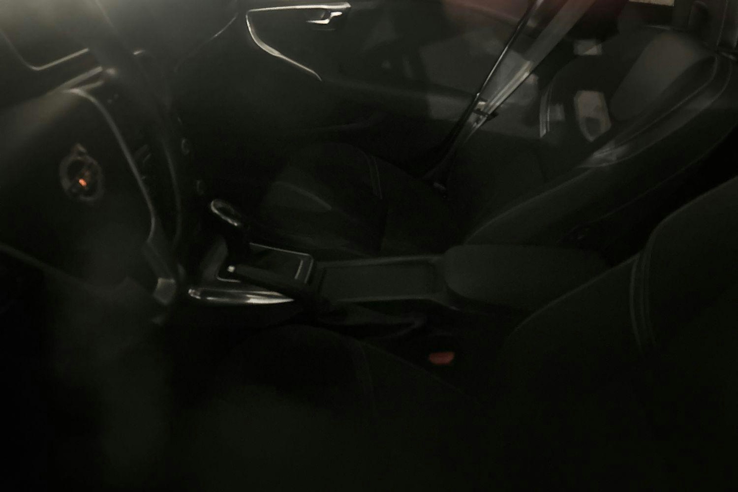 valkoinen Volvo V40 2015 kuva 3.