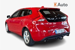 punainen Volvo V40 2017 kuva 2.