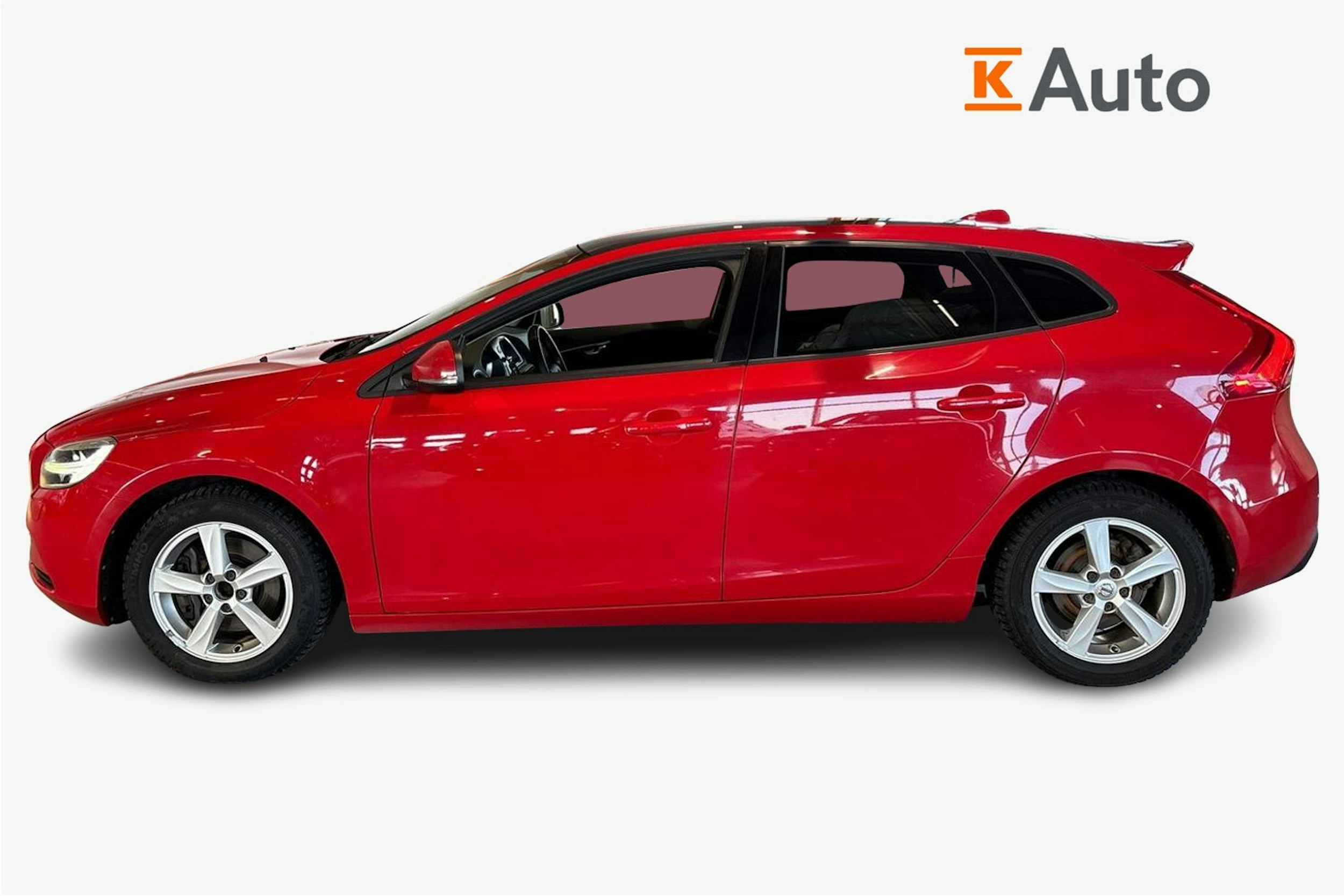 punainen Volvo V40 2017 kuva 5.