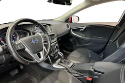 punainen Volvo V40 2016 kuva 6.