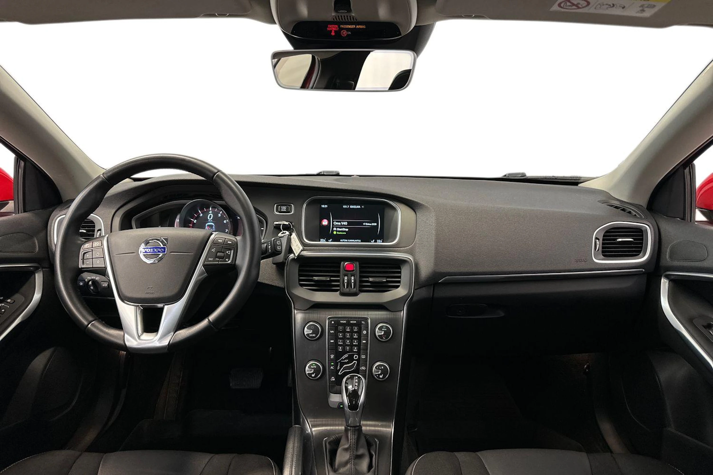 punainen Volvo V40 2016 kuva 9.