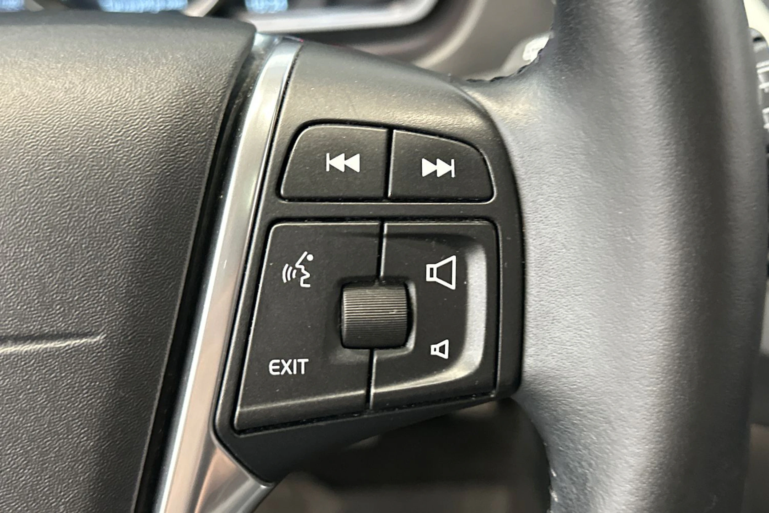 punainen Volvo V40 2016 kuva 17.