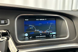 punainen Volvo V40 2016 kuva 21.