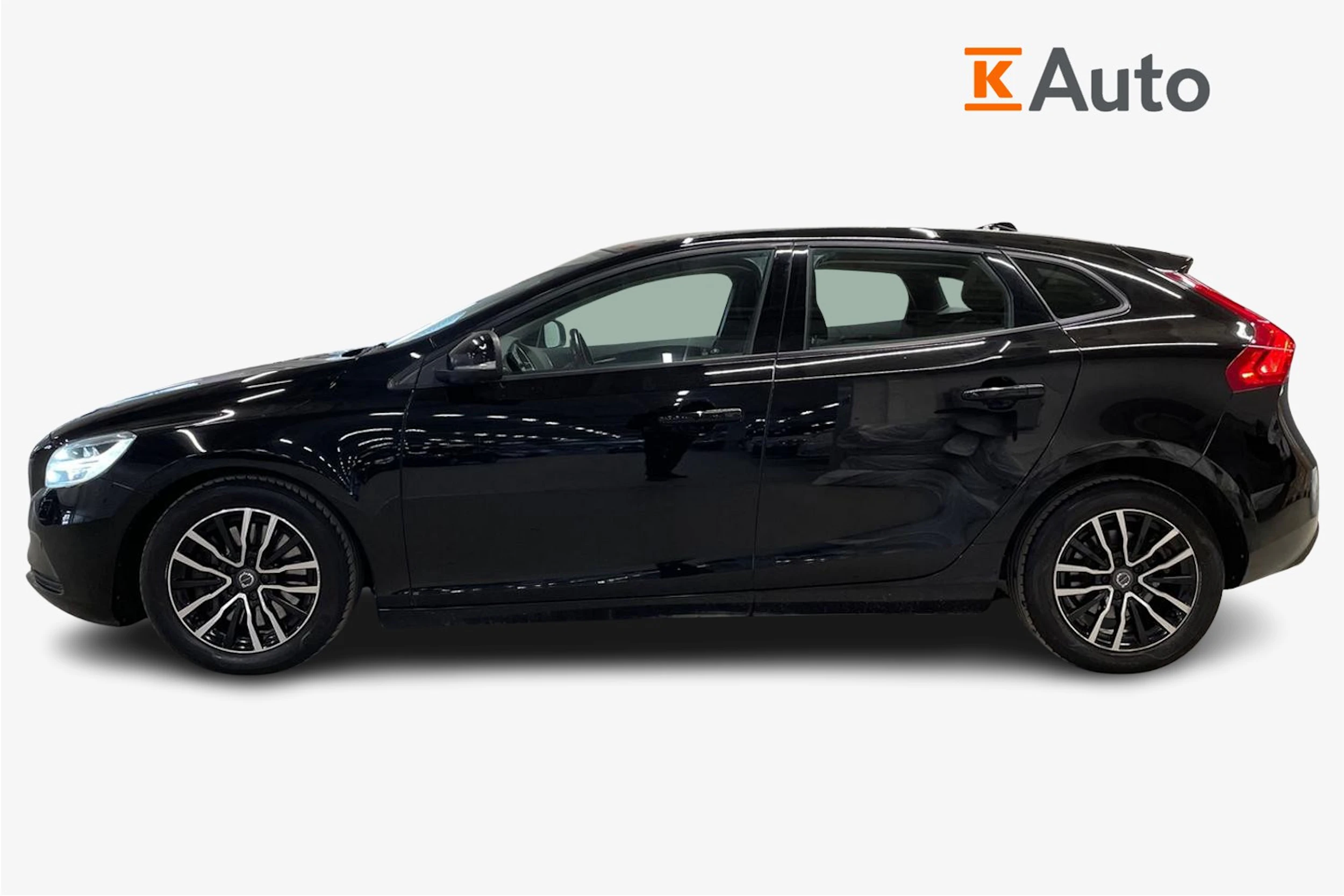 musta Volvo V40 2017 kuva 5.
