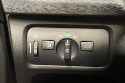 musta Volvo V40 2017 kuva 17.