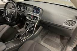 musta Volvo V40 2017 kuva 22.