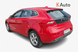 punainen Volvo V40 2016 kuva 2.