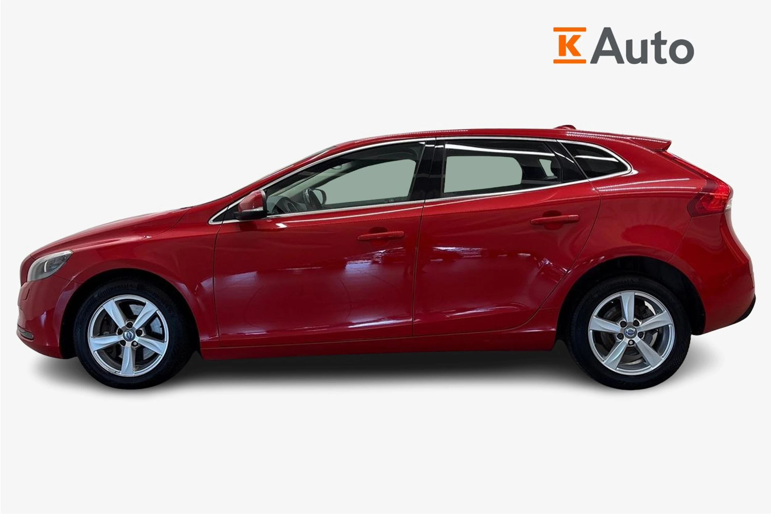 punainen Volvo V40 2016 kuva 7.