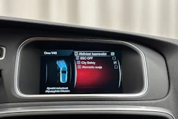 punainen Volvo V40 2016 kuva 21.
