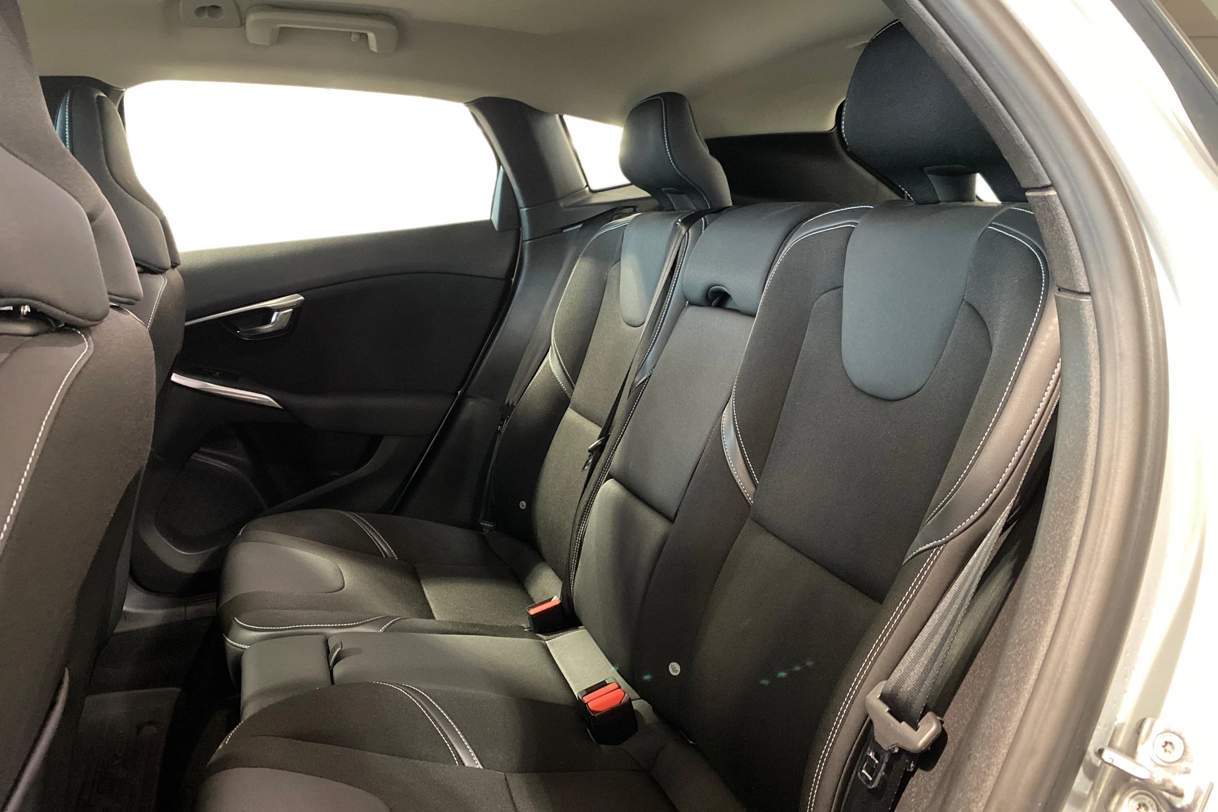 harmaa Volvo V40 2016 kuva 10.