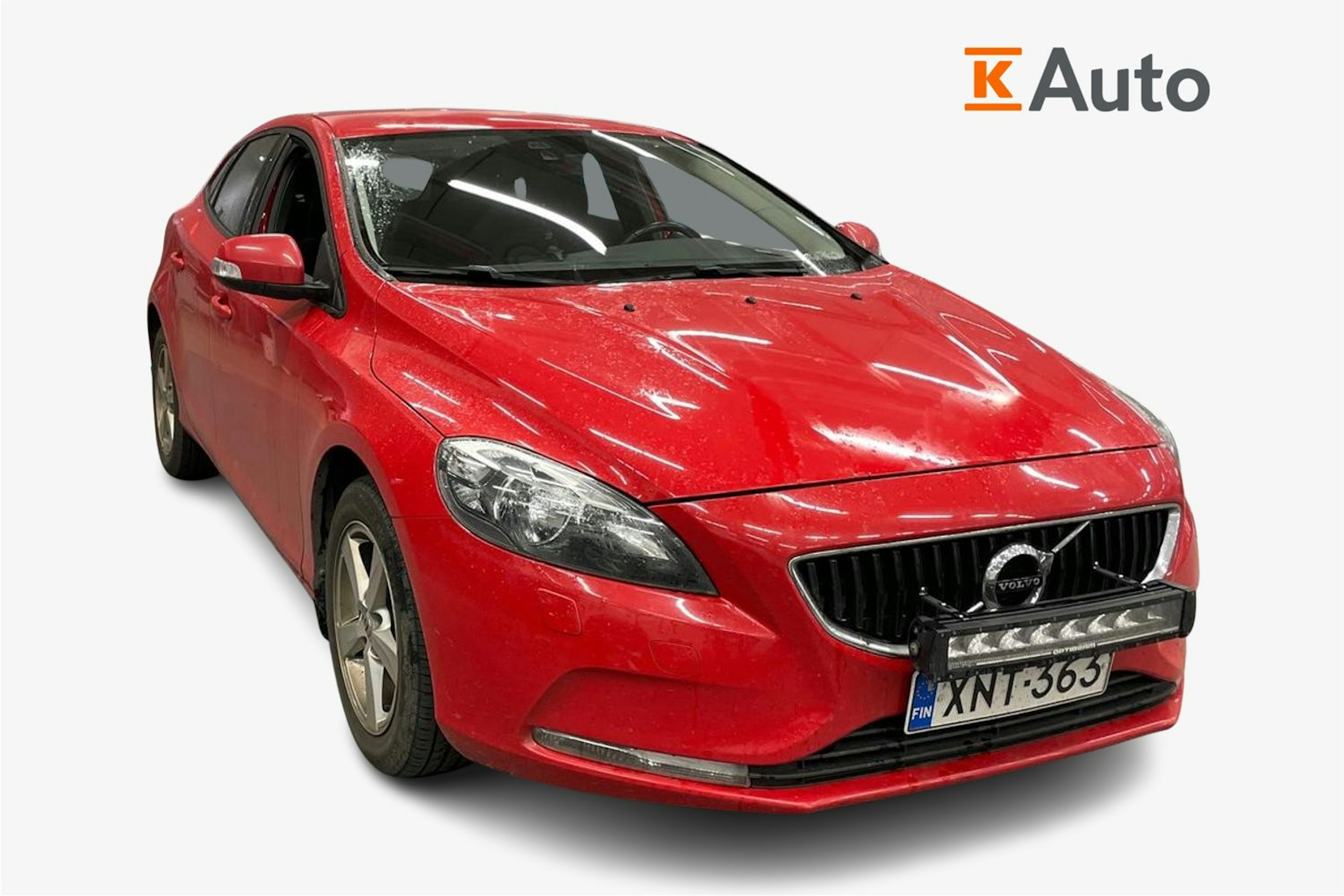 punainen Volvo V40 2016 kuva 1.