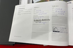 punainen Volvo V40 2016 kuva 18.
