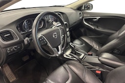 valkoinen Volvo V40 2017 kuva 7.