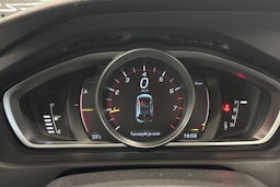 valkoinen Volvo V40 2017 kuva 18.