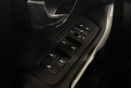 valkoinen Volvo V40 2017 kuva 19.