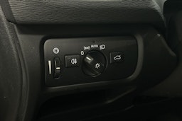 valkoinen Volvo V40 2017 kuva 21.