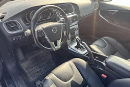 musta Volvo V40 2017 kuva 3.