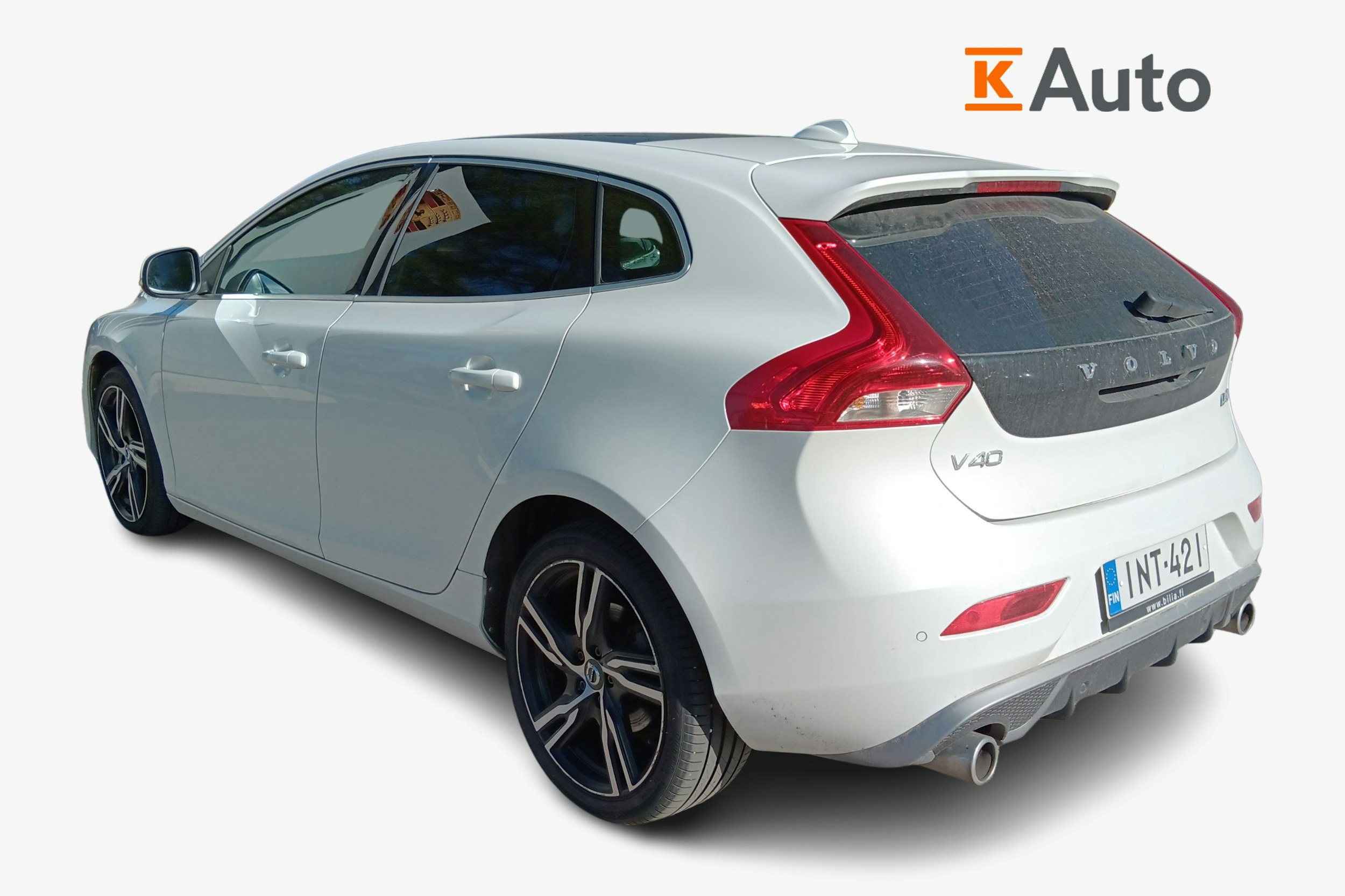 Valkoinen Volvo V40 2017 kuva 2.