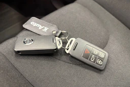 ruskea (beige) Volvo V40 2017 kuva 27.