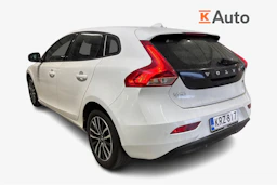 valkoinen Volvo V40 2017 kuva 2.