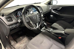 valkoinen Volvo V40 2017 kuva 3.