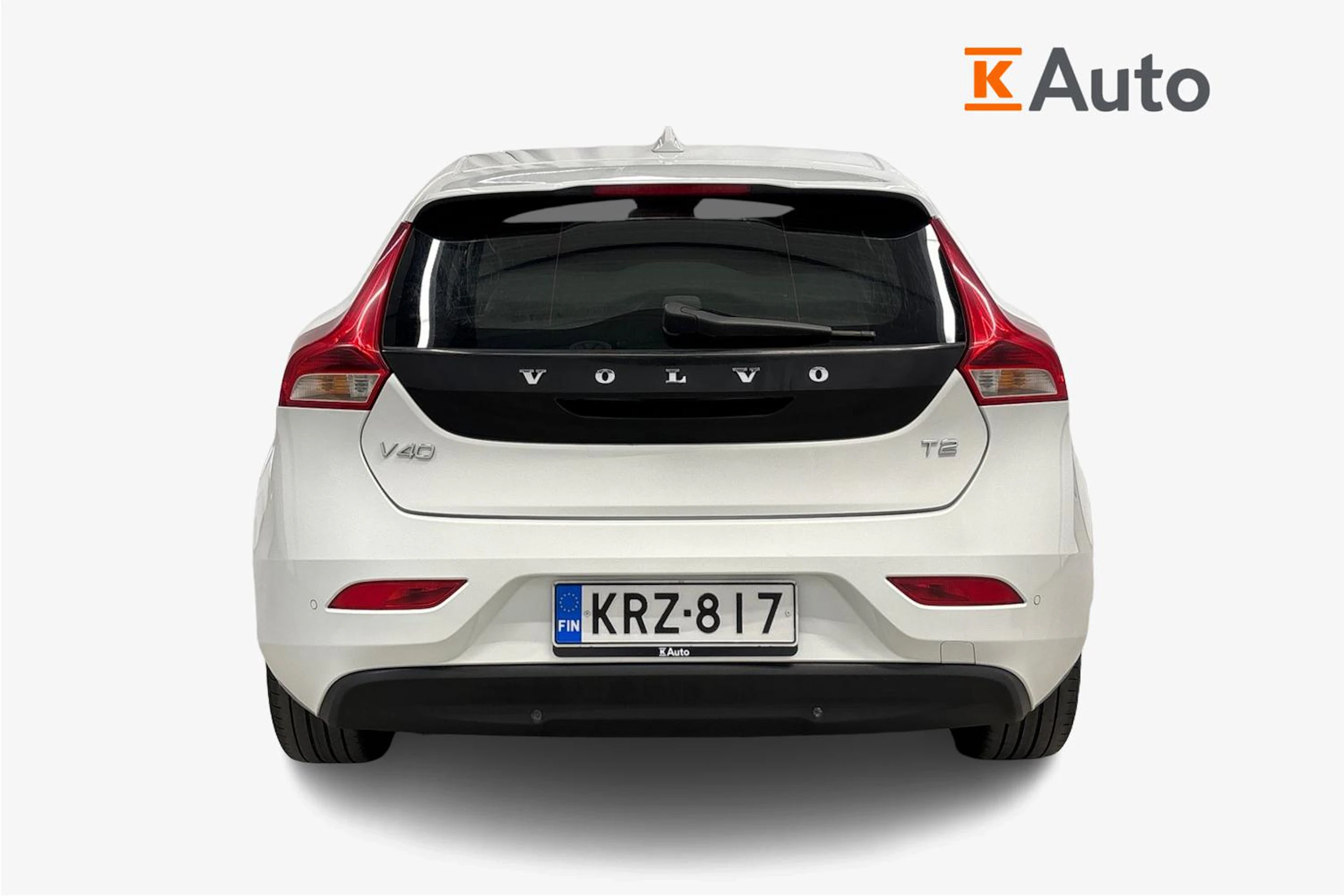 valkoinen Volvo V40 2017 kuva 4.