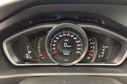 valkoinen Volvo V40 2017 kuva 18.