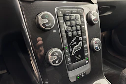 valkoinen Volvo V40 2017 kuva 19.