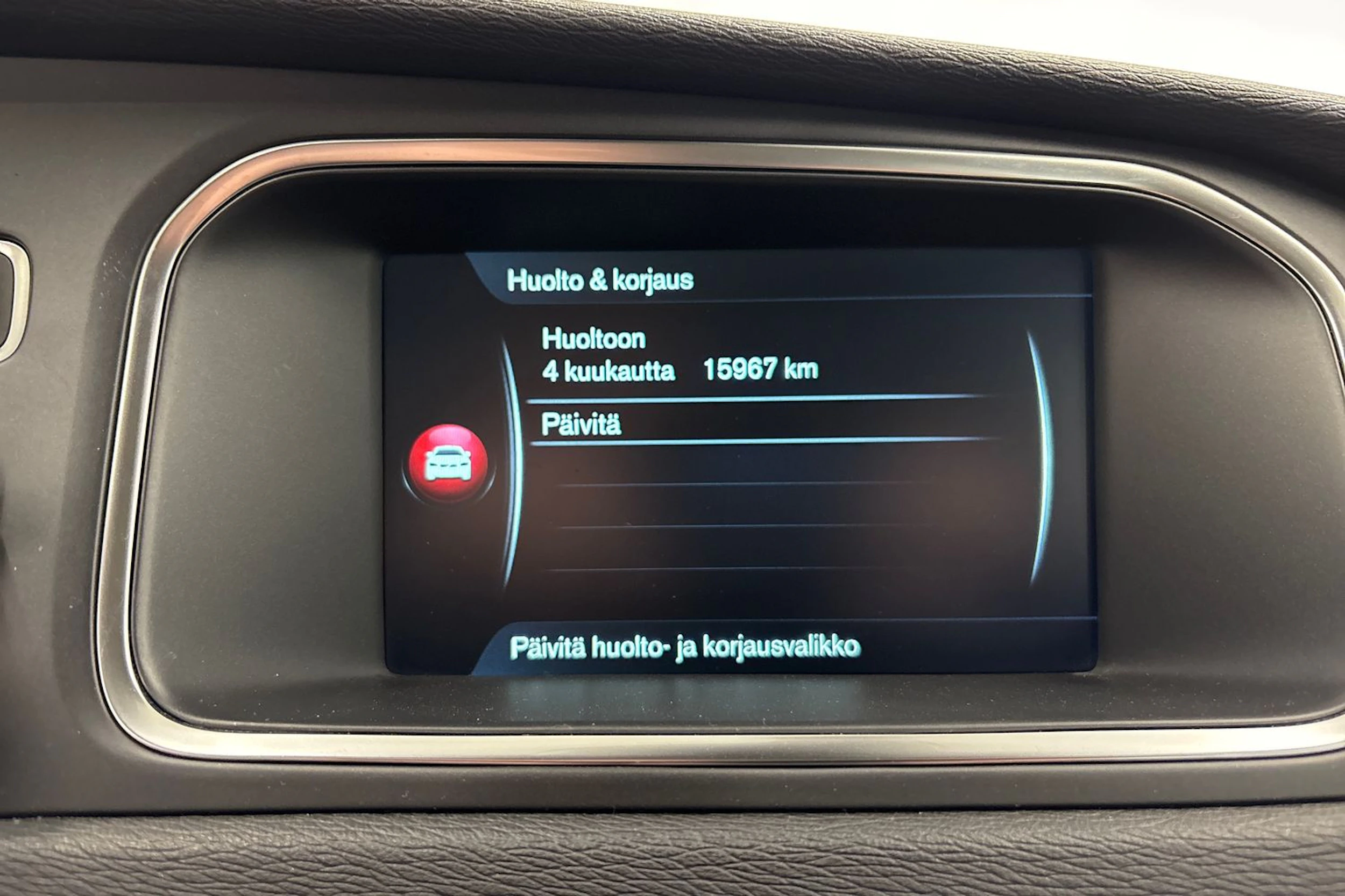 valkoinen Volvo V40 2017 kuva 22.