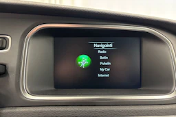 valkoinen Volvo V40 2017 kuva 28.