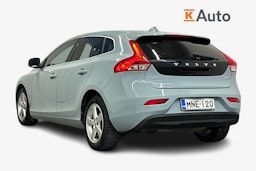 sininen Volvo V40 2017 kuva 2.