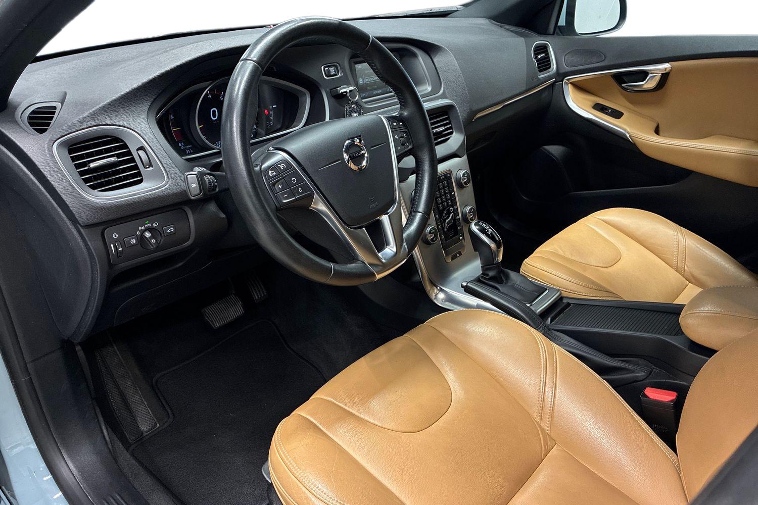 Volvo V40 T2 Business Inscription aut 2018, kuva 6/26
